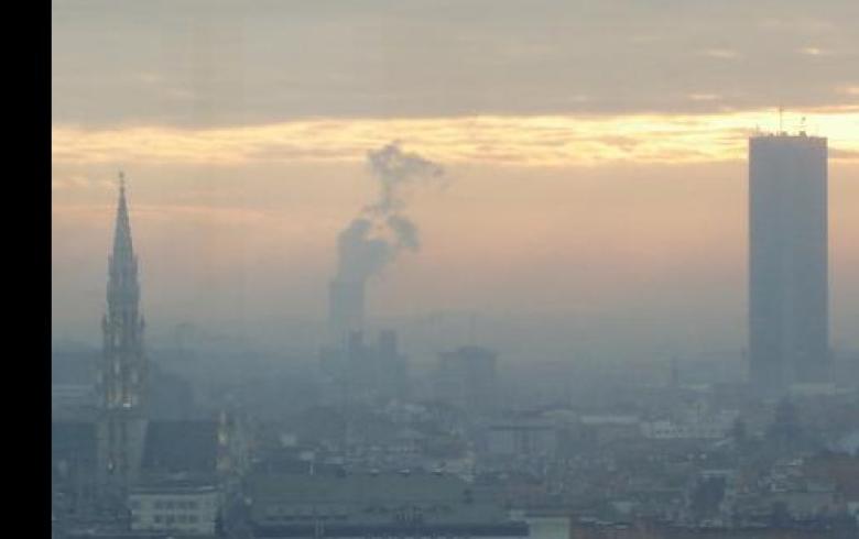 smog_over_stadhuis_hannesdegeest.jpg